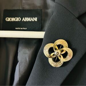 Vintage elegant signed brooch.